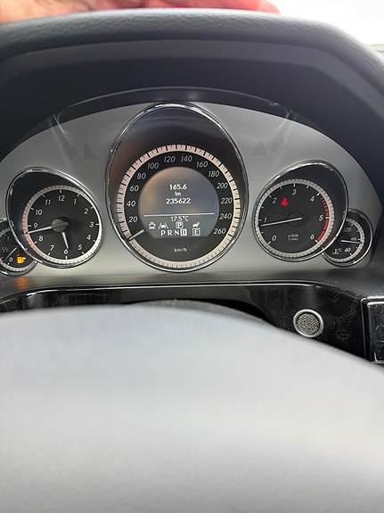 Mercedes-Benz E250 d 25 of 30