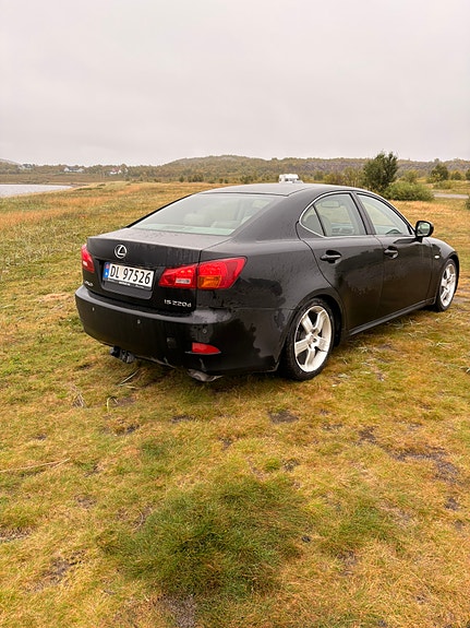 Lexus IS220d 9 of 24