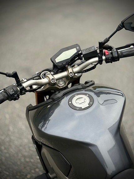 Yamaha MT-09 2 of 13