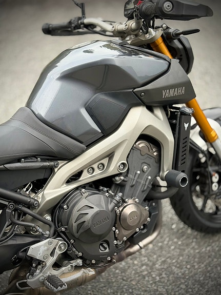 Yamaha MT-09 4 of 13