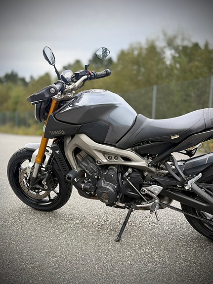 Yamaha MT-09 13 of 13