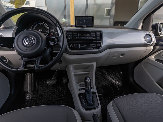 Volkswagen e-Up! 26 of 30