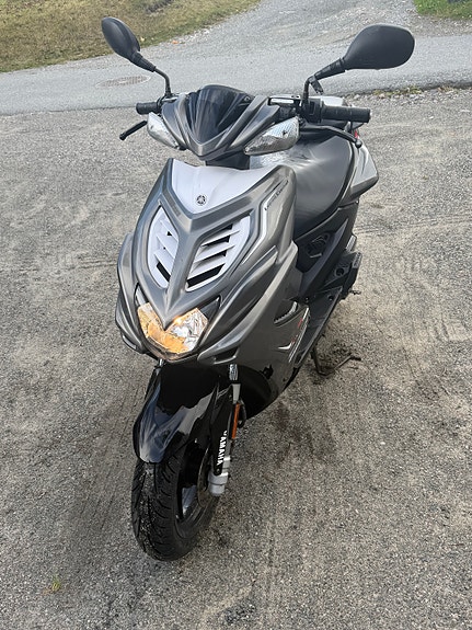 Yamaha 50 Aerox 2 of 10