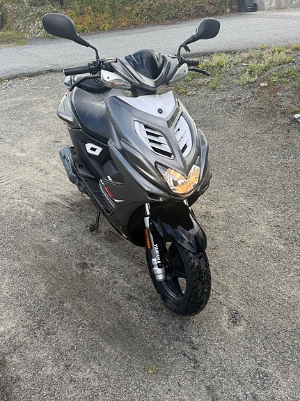 Yamaha 50 Aerox 3 of 10