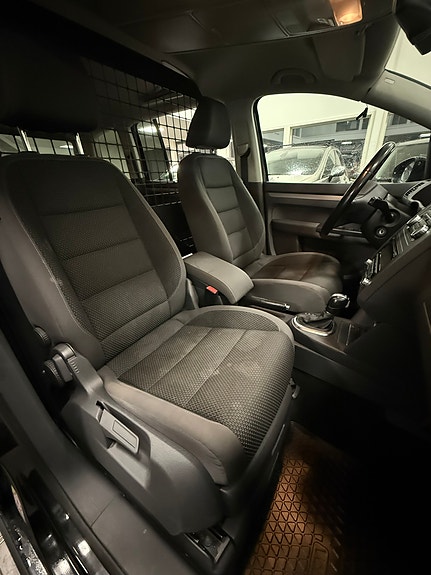 Volkswagen Touran 15 of 15