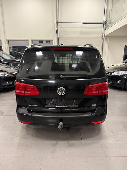 Volkswagen Touran 5 of 15