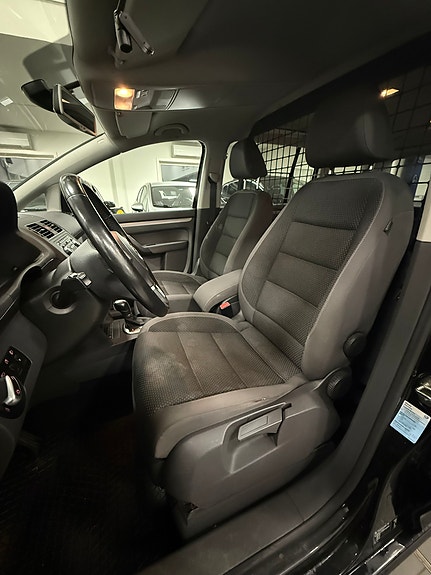 Volkswagen Touran 7 of 15