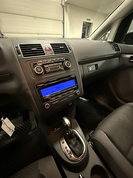 Volkswagen Touran 10 of 15