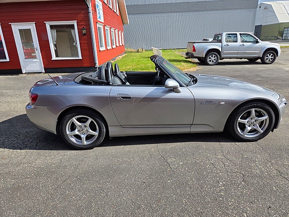 Honda S2000 3 of 14