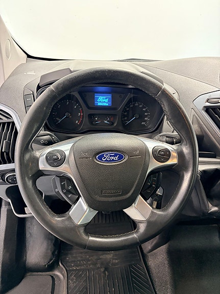 Ford Transit Custom 16 of 24