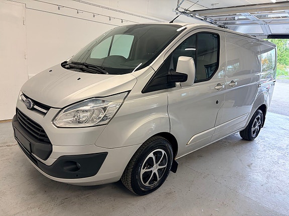 Ford Transit Custom 12 of 24