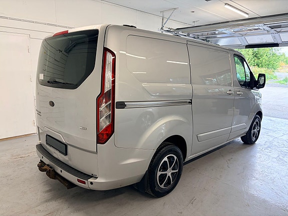 Ford Transit Custom 6 of 24