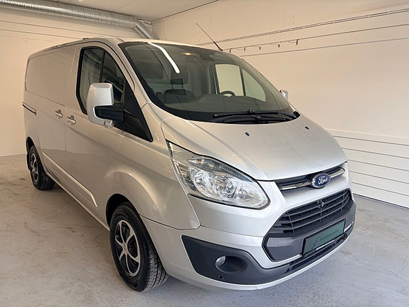 Ford Transit Custom 2 of 24