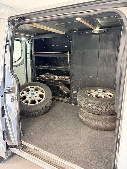 Ford Transit Custom 24 of 24