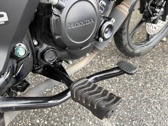 Honda CB 125F 10 of 13