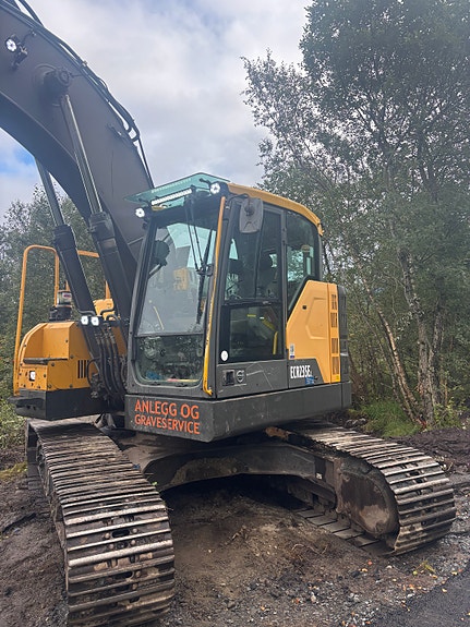 Volvo ECR 235 EL med lite timer /dozerskjær og GPS 9 of 17