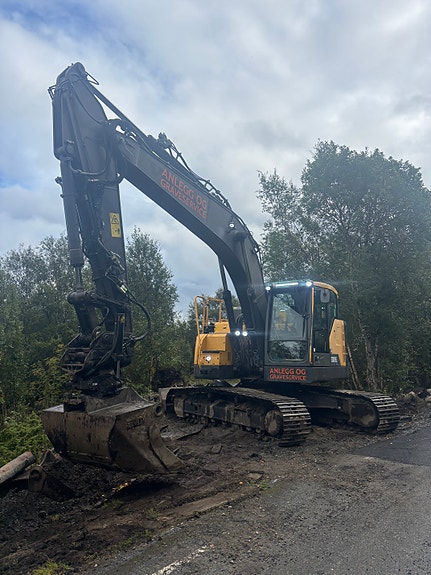Volvo ECR 235 EL med lite timer /dozerskjær og GPS 2 of 17