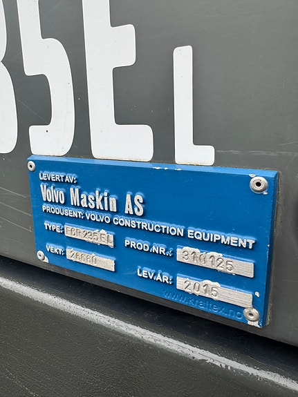 Volvo ECR 235 EL med lite timer /dozerskjær og GPS 14 of 17