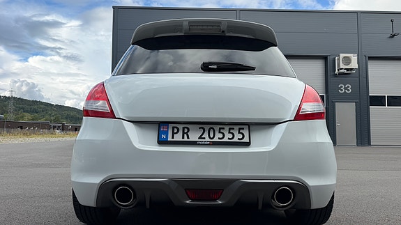 Suzuki Swift 9 of 30