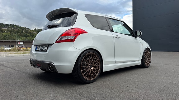 Suzuki Swift 10 of 30
