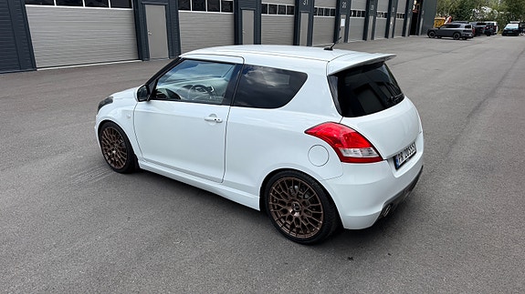 Suzuki Swift 7 of 30