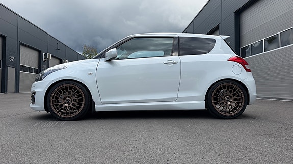 Suzuki Swift 5 of 30