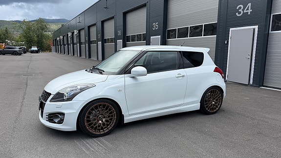 Suzuki Swift 4 of 30