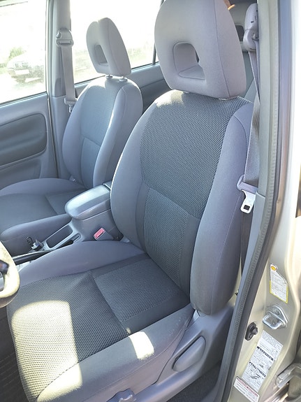 Toyota RAV4 6 of 19