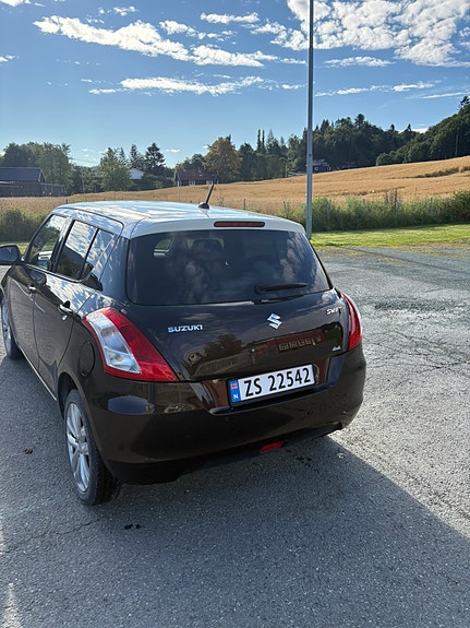 Suzuki Swift 3 of 18