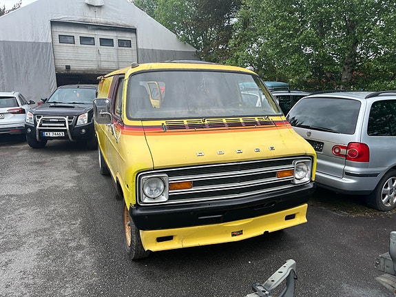 Dodge Tradesman 9 of 15