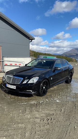 Mercedes-Benz E220 d 3 of 12