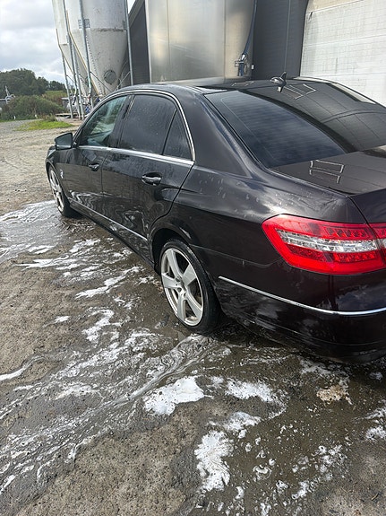 Mercedes-Benz E220 d 8 of 12