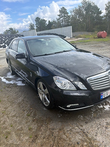 Mercedes-Benz E220 d 12 of 12