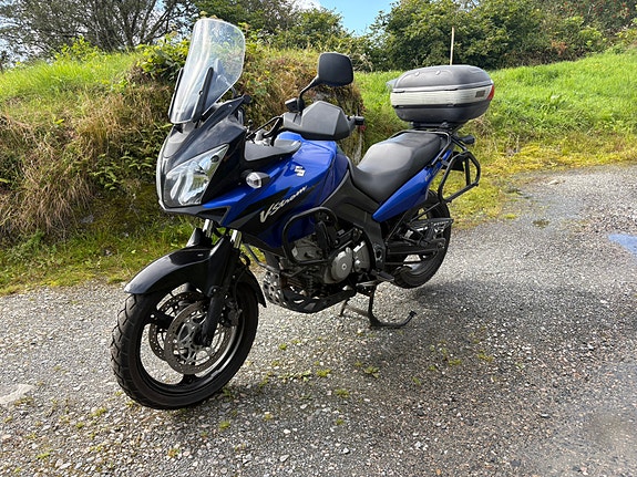 Suzuki DL 650 V-Strom 2 of 10