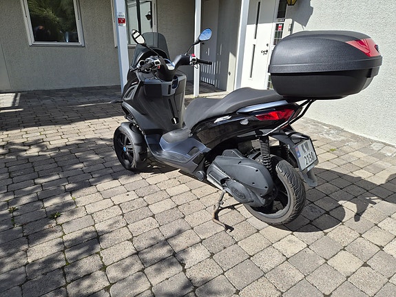Piaggio MP3 300 HPE 4 of 9