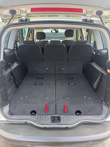 Ford S-MAX 10 of 30