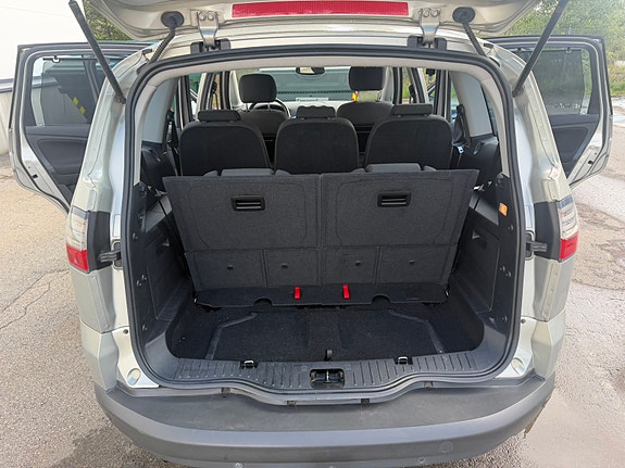 Ford S-MAX 30 of 30