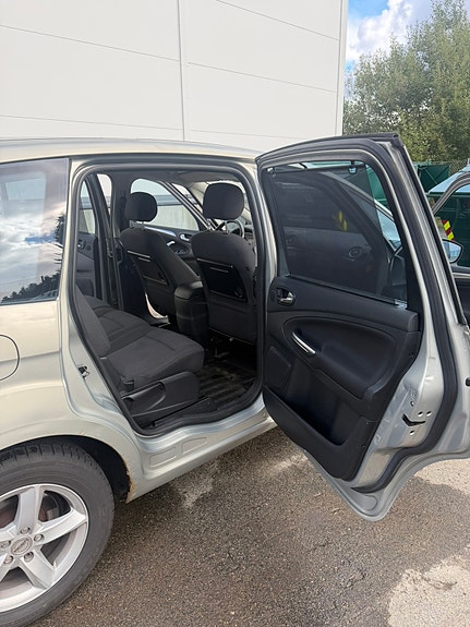 Ford S-MAX 13 of 30