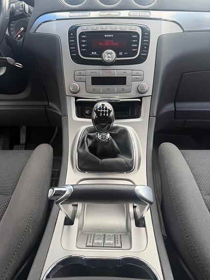 Ford S-MAX 28 of 30