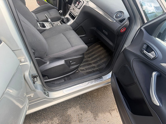 Ford S-MAX 24 of 30