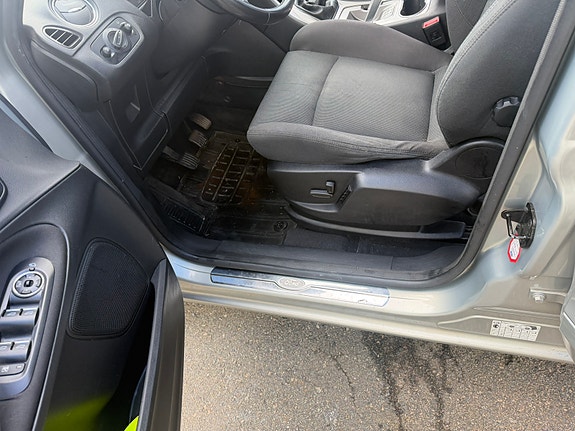 Ford S-MAX 21 of 30
