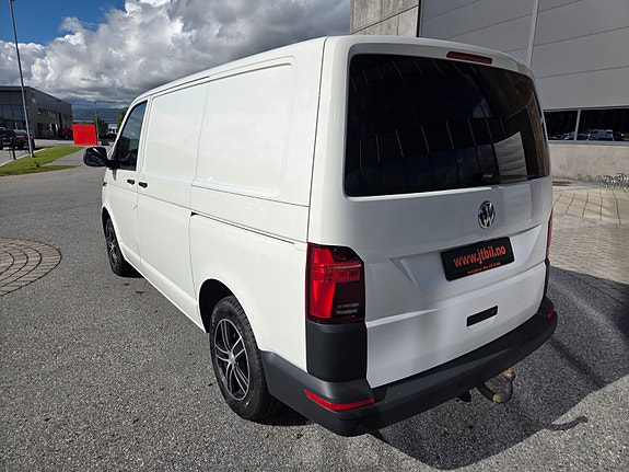 Volkswagen Transporter 10 of 26