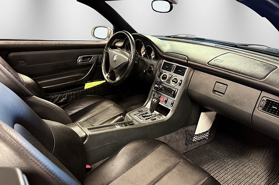 Mercedes-Benz SLK200 29 of 30
