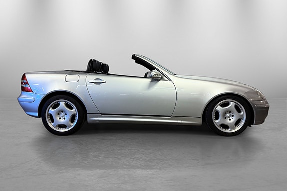 Mercedes-Benz SLK200 7 of 30
