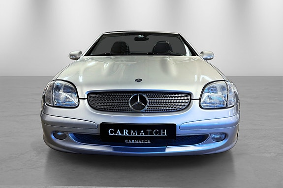 Mercedes-Benz SLK200 3 of 30