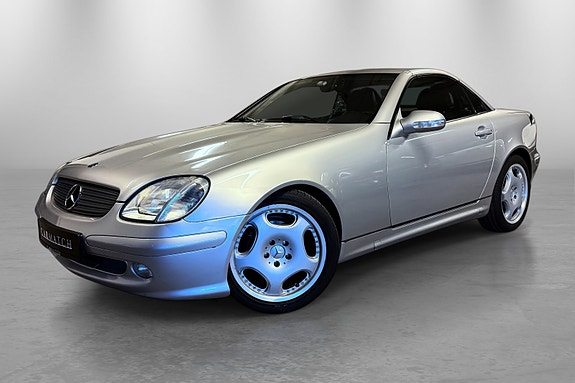 Mercedes-Benz SLK200 2 of 30