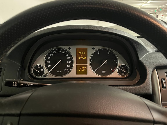Mercedes-Benz B180 d 8 of 20