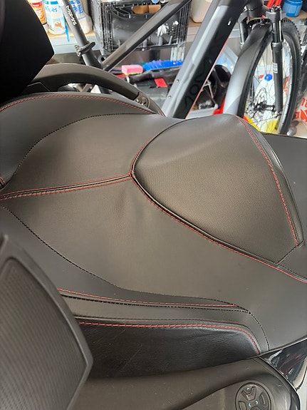 Bombardier CAN-AM Spyder 5 of 18