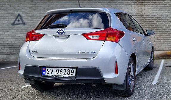Toyota Auris 3 of 12