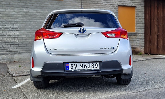 Toyota Auris 4 of 12